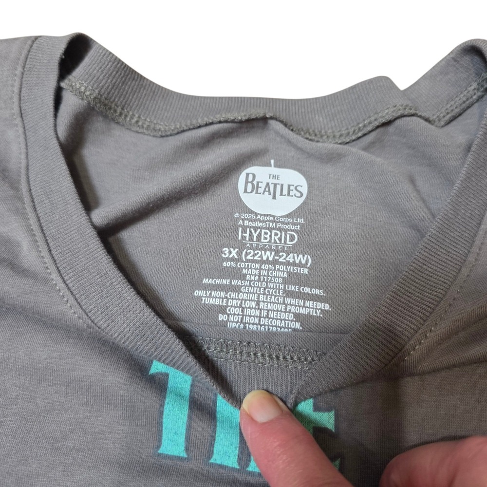 The Beatles Abbey Road Graphic T-Shirt Short Sleeve Women Plus‎ Size 3X NWT - Picture 3 of 5